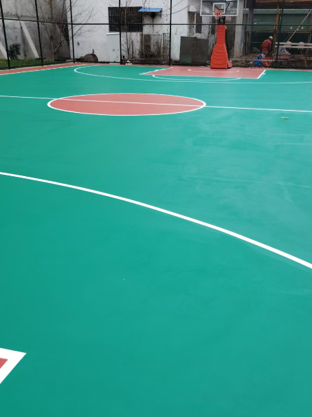 息县 球场长期使用易出现地面开裂